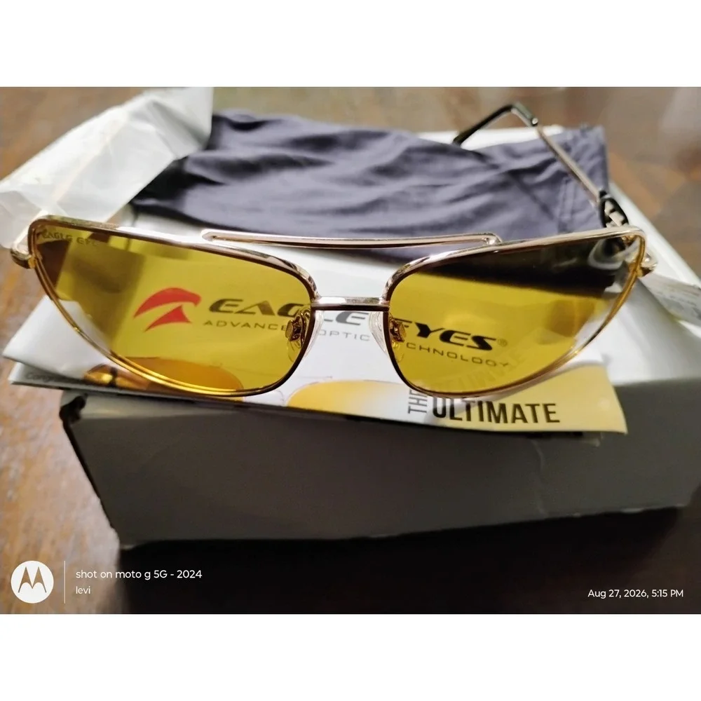 EAGLE EYES Advanced Optic Technology Sunglasses  Silver Frame  Navigator #14100